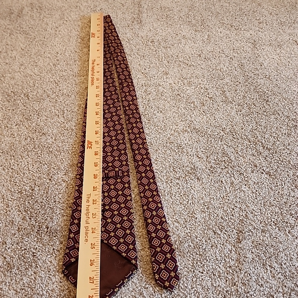 Burberry Mens Tie Red, Gold, Blue, Authenticated - Picture 9 of 11